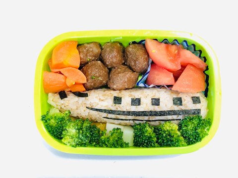 簡単に子供が喜ぶ 新幹線おにぎり弁当